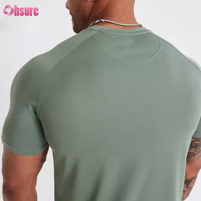 T-shirt da uomo da palestra a maniche corte in poliestere spandex personalizzato, leggero, traspirante, a rete, per bodybuilding, ad asciugatura rapida