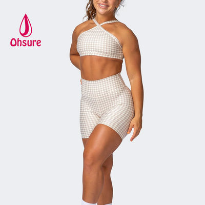 Reggiseno sportivo OEM a 2 pezzi e pantaloncini a vita alta con effetto push-up, pantaloncini da basket, set da palestra per donna