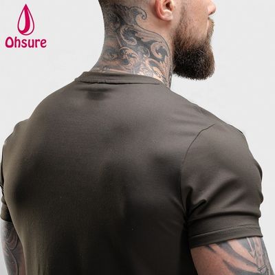 Maglietta sportiva traspirante all'ingrosso taglie forti personalizzata T-shirt a maniche corte da uomo per fitness