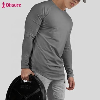 Maglietta da uomo a compressione atletica all'ingrosso, vestibilità slim, top, maniche lunghe, orlo a scollo tondo, allenamento, bodybuilding, palestra, magliette casuali