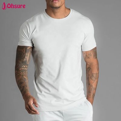 Fornitori di Abbigliamento Uomo all'Ingrosso T-shirt Uomo in Cotone di Alta Qualità Taglia e Logo Personalizzati Tinta Unita Vestibilità Comoda Palestra Uomo T-shirt