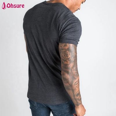 Fornitori di Abbigliamento Uomo all'Ingrosso T-shirt Uomo in Cotone di Alta Qualità Taglia e Logo Personalizzati Tinta Unita Vestibilità Comoda Palestra Uomo T-shirt