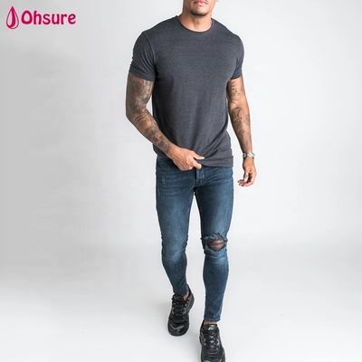 Fornitori di Abbigliamento Uomo all'Ingrosso T-shirt Uomo in Cotone di Alta Qualità Taglia e Logo Personalizzati Tinta Unita Vestibilità Comoda Palestra Uomo T-shirt